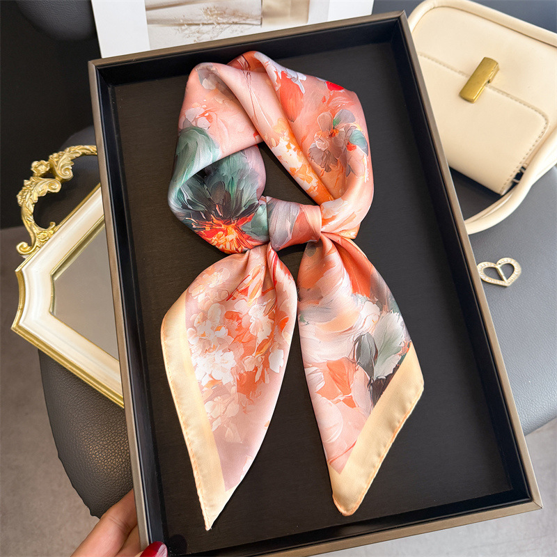 Kerudung Segi Empat Sutra Moti - Ascot Neck Scarf ulasan dan harga